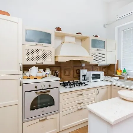 Marini Dvori - With Free Parking *