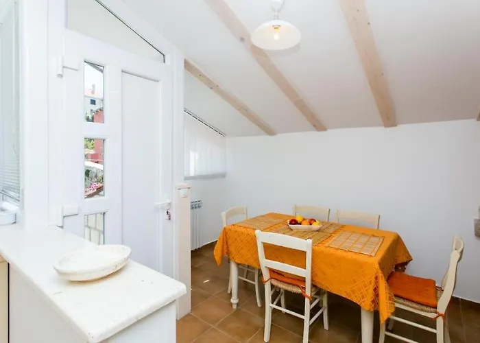 דירה Marini Dvori - With Free Parking *