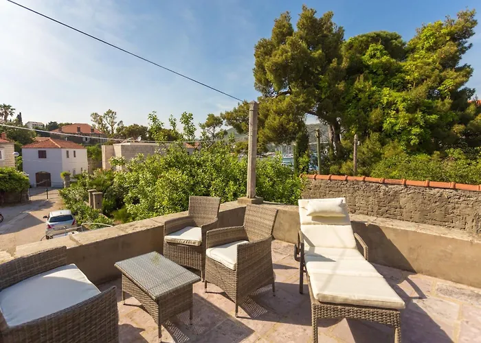 Marini Dvori - With Free Parking