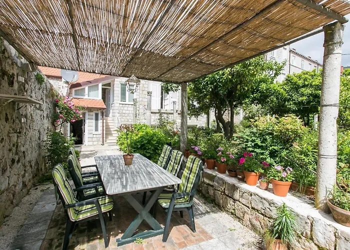 Marini Dvori - With Free Parking דירה