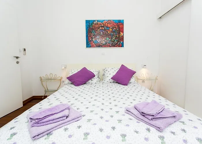 Marini Dvori - With Free Parking
