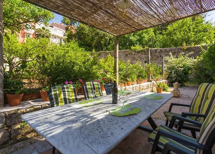 Marini Dvori - With Free Parking Apartment
