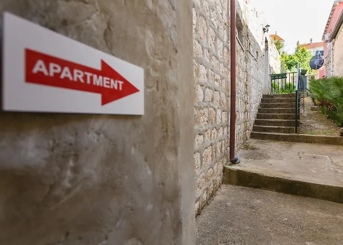 Marini Dvori - With Free Parking Apartment